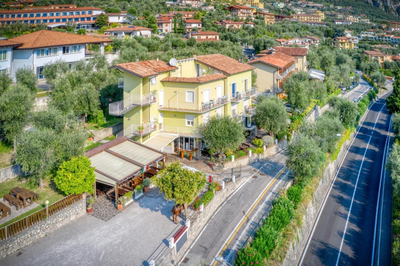 Hotel Casa Piantoni Limone sul Garda Luaran gambar