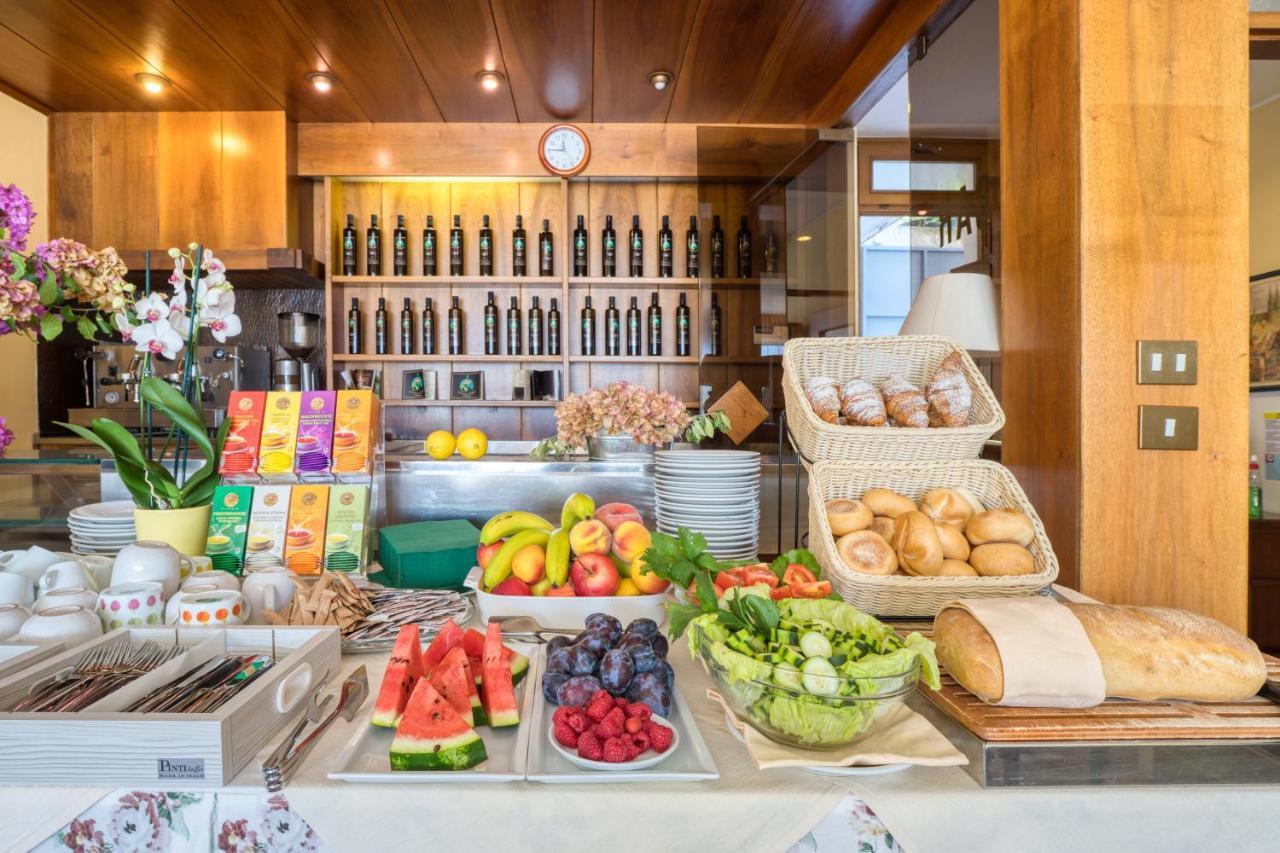 Hotel Casa Piantoni Limone sul Garda Luaran gambar