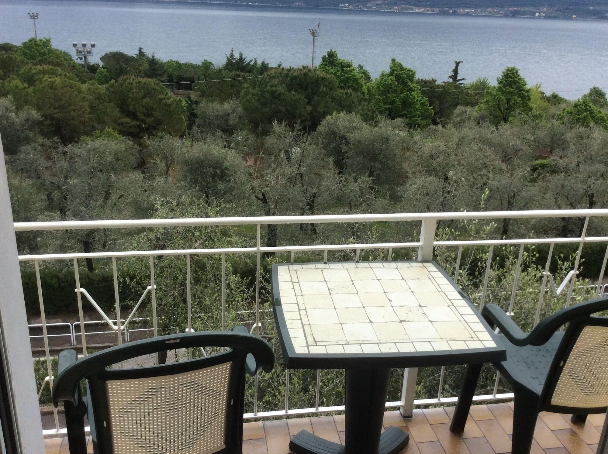 Hotel Casa Piantoni Limone sul Garda Luaran gambar