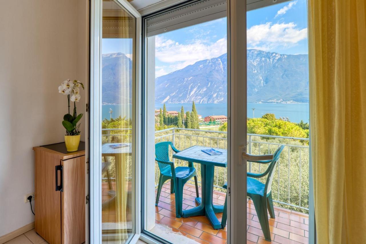 Hotel Casa Piantoni Limone sul Garda Luaran gambar