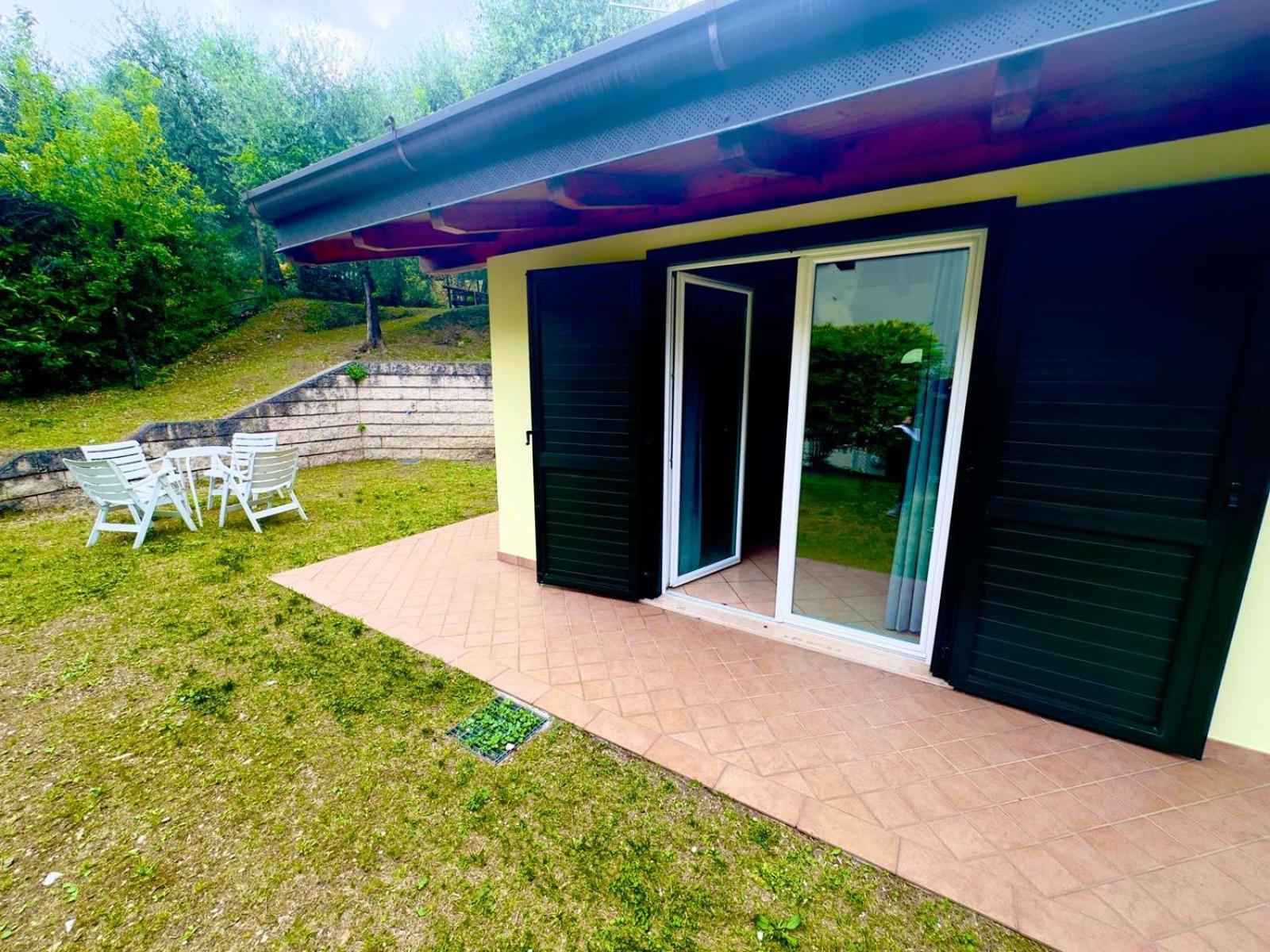 Hotel Casa Piantoni Limone sul Garda Luaran gambar