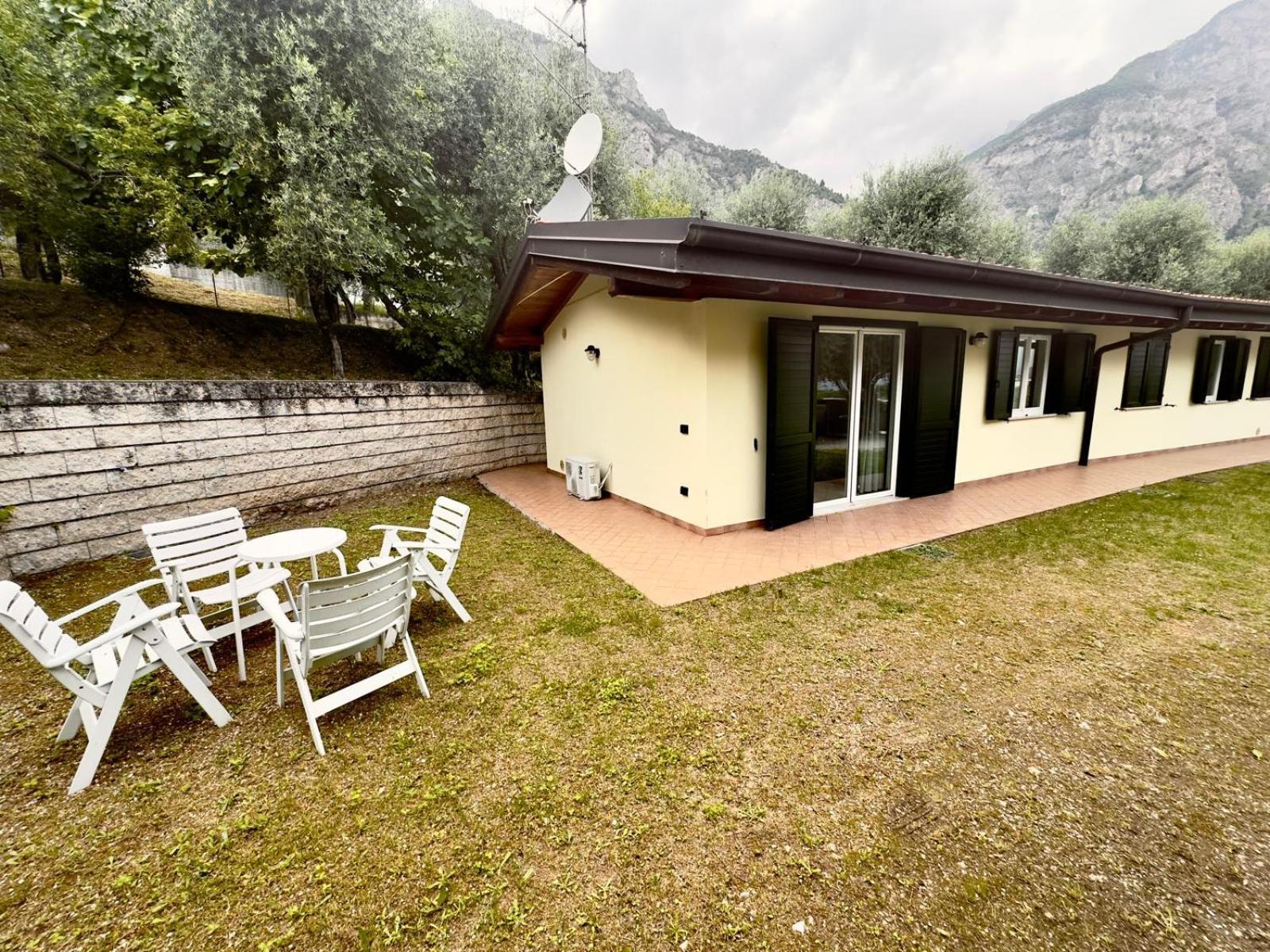 Hotel Casa Piantoni Limone sul Garda Luaran gambar