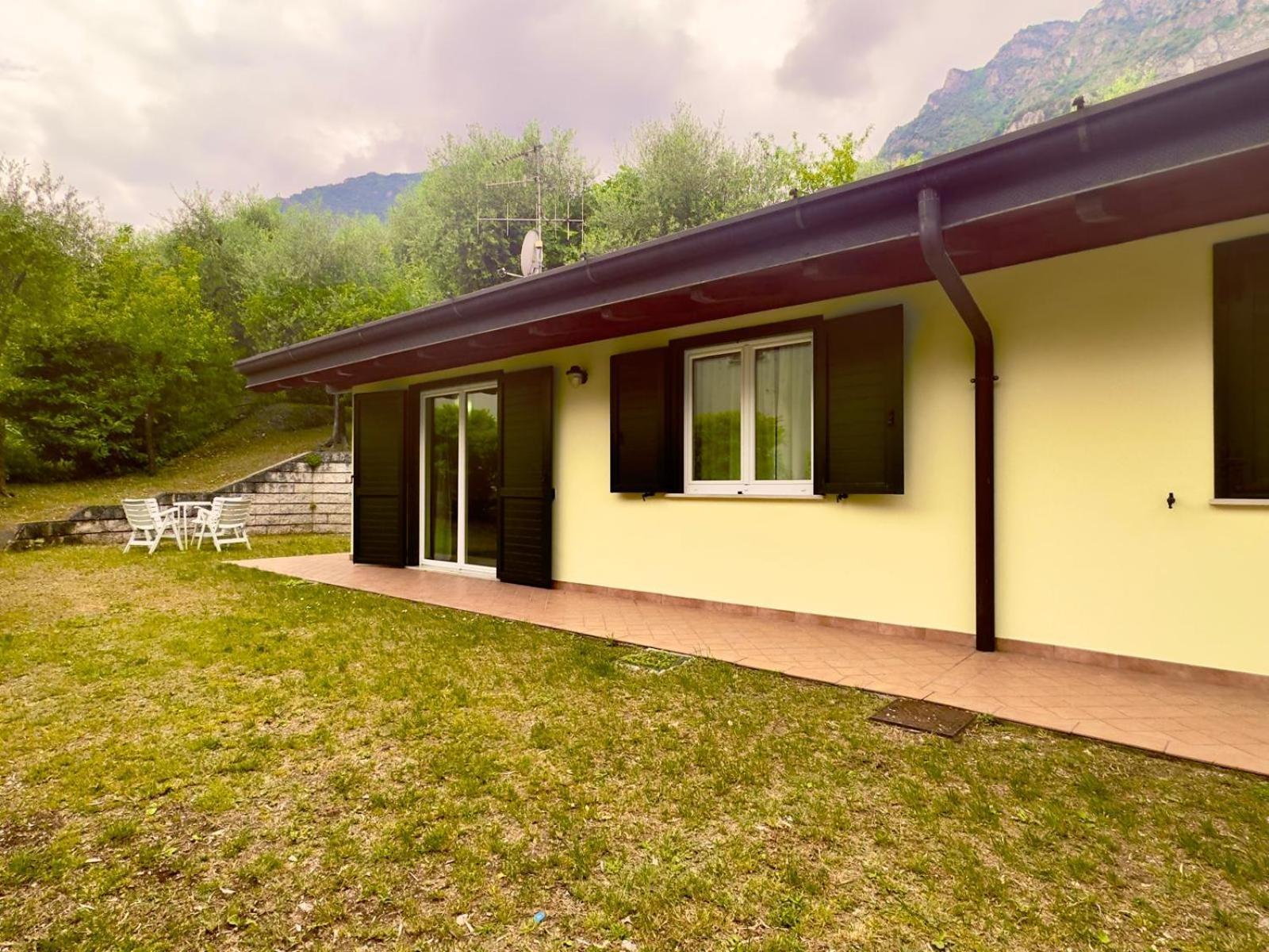 Hotel Casa Piantoni Limone sul Garda Luaran gambar