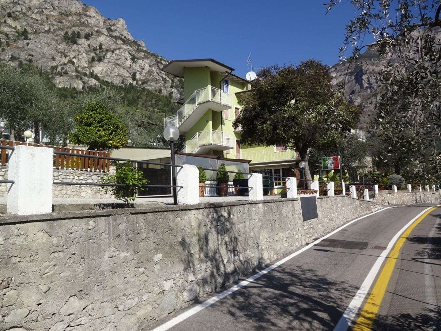 Hotel Casa Piantoni Limone sul Garda Luaran gambar